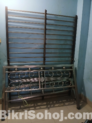 বড় খাট সম্পূর্ণ স্টিলের